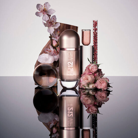 Perfume Carolina Herrera 212 Vip Rosé Feminino Eau de Parfum