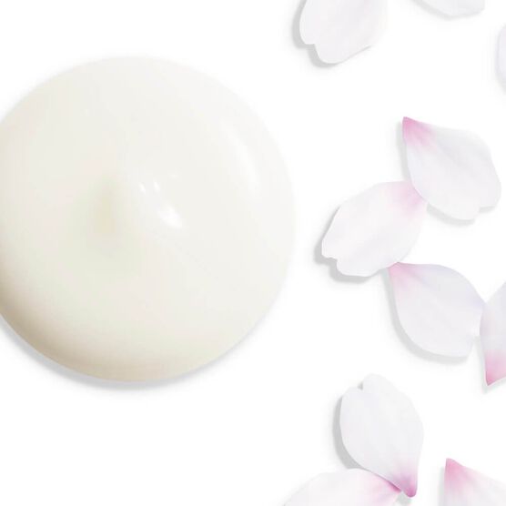 SHISEIDO   ILLUMINATING  SER  30ML